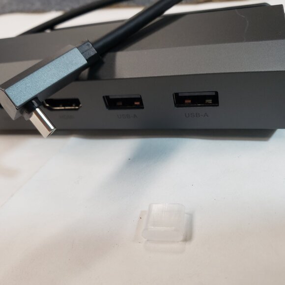 Jsaux Docking Station USB-C 5-in-1 Multifunction Adapter Model Hb0602 - Picture 4 of 9